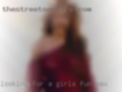 Looking for a girls fun sex domanit woman.